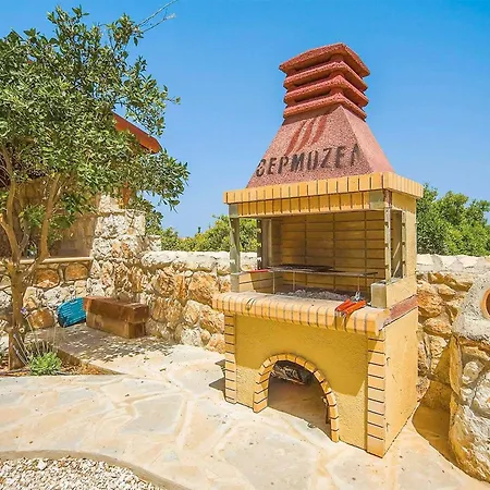 Stavroulla *